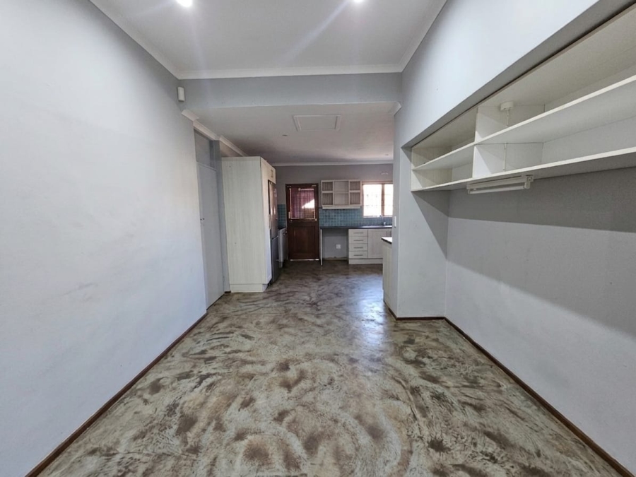 To Let 4 Bedroom Property for Rent in Kleinmond Western Cape